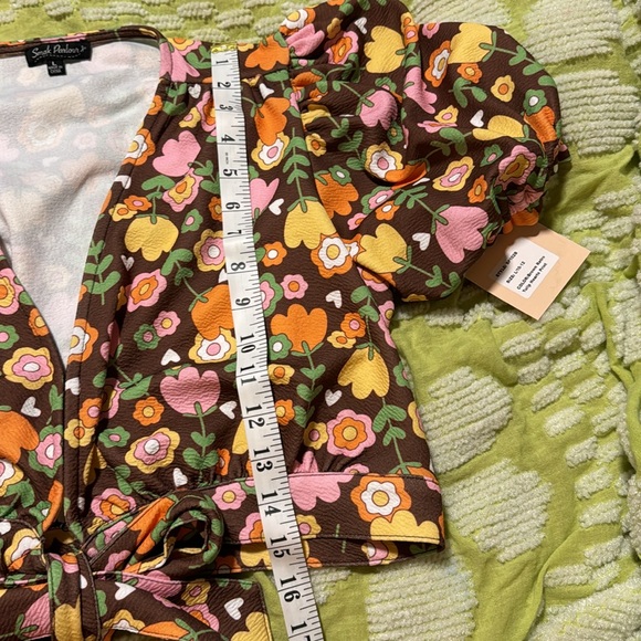 Unique Vintage Smak Parlor vintage inspired crop top. - Picture 9 of 10